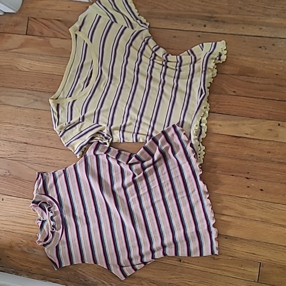 {Bundle} Two Soft Tops! - Picture 4 of 13